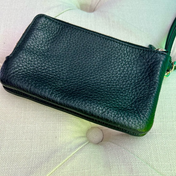 COACH double corner zipper wristlet 🔥 - Picture 4 of 4